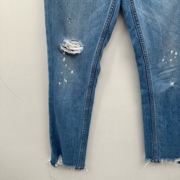ANTHROPOLOGY NOEND SLIM NEWPORT Straight distressed med wash crop high jeans. 25 - Picture 3 of 13